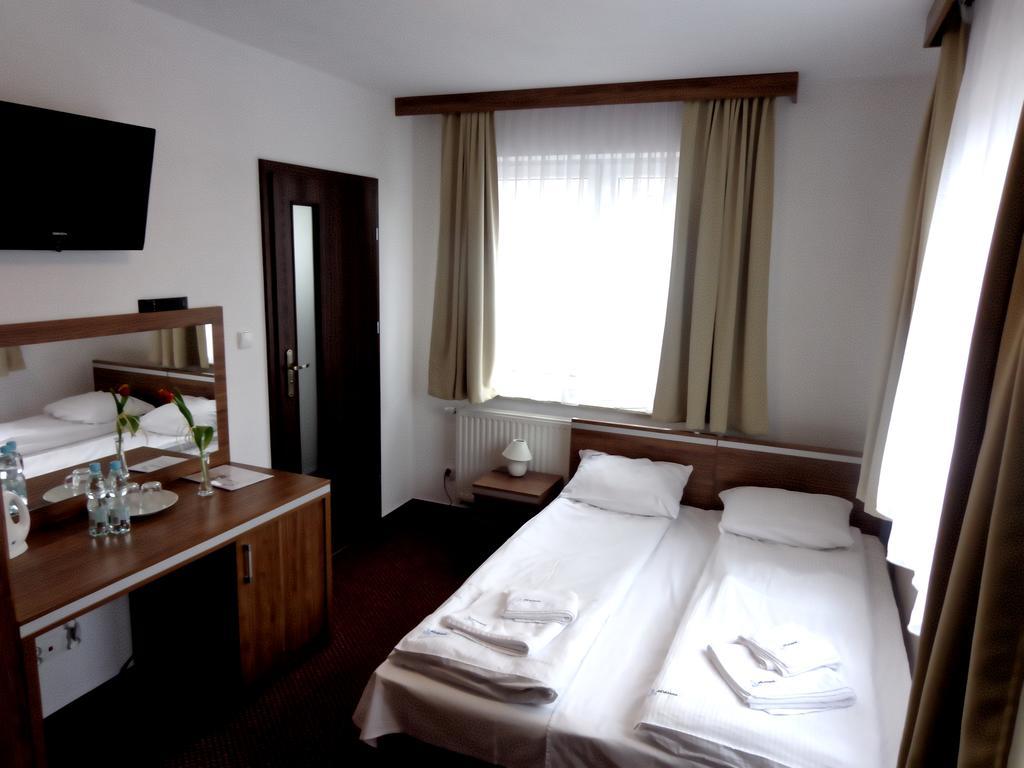 Bed and breakfast Adamar Jastrzębia Góra Chambre photo