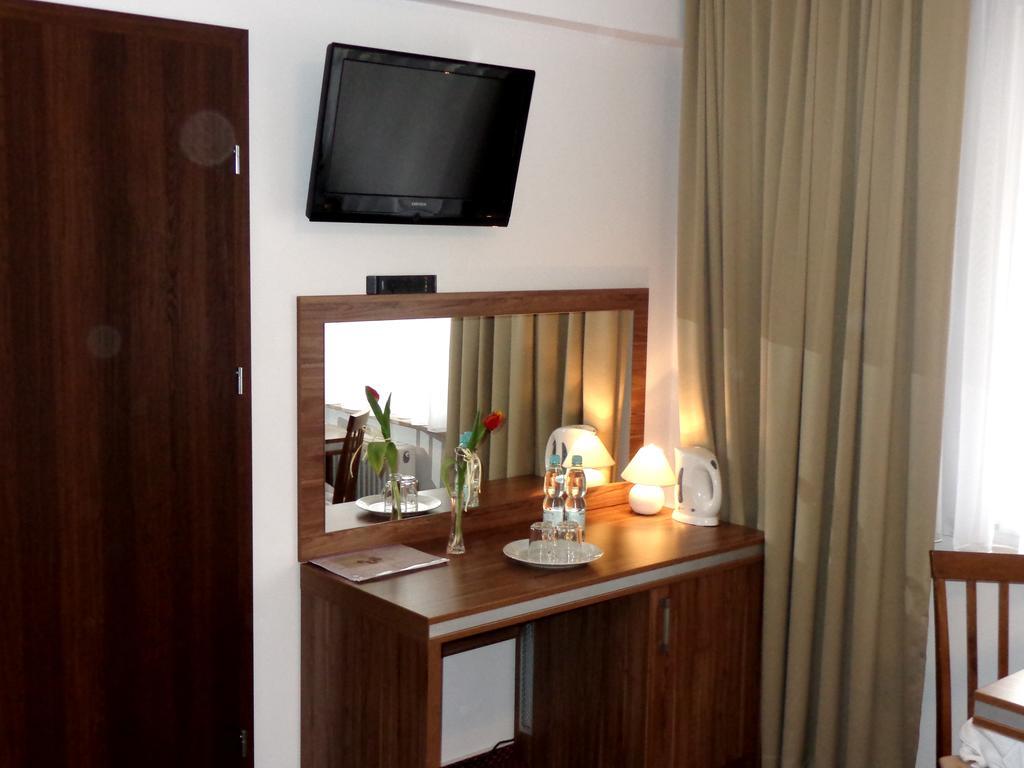 Bed and breakfast Adamar Jastrzębia Góra Chambre photo