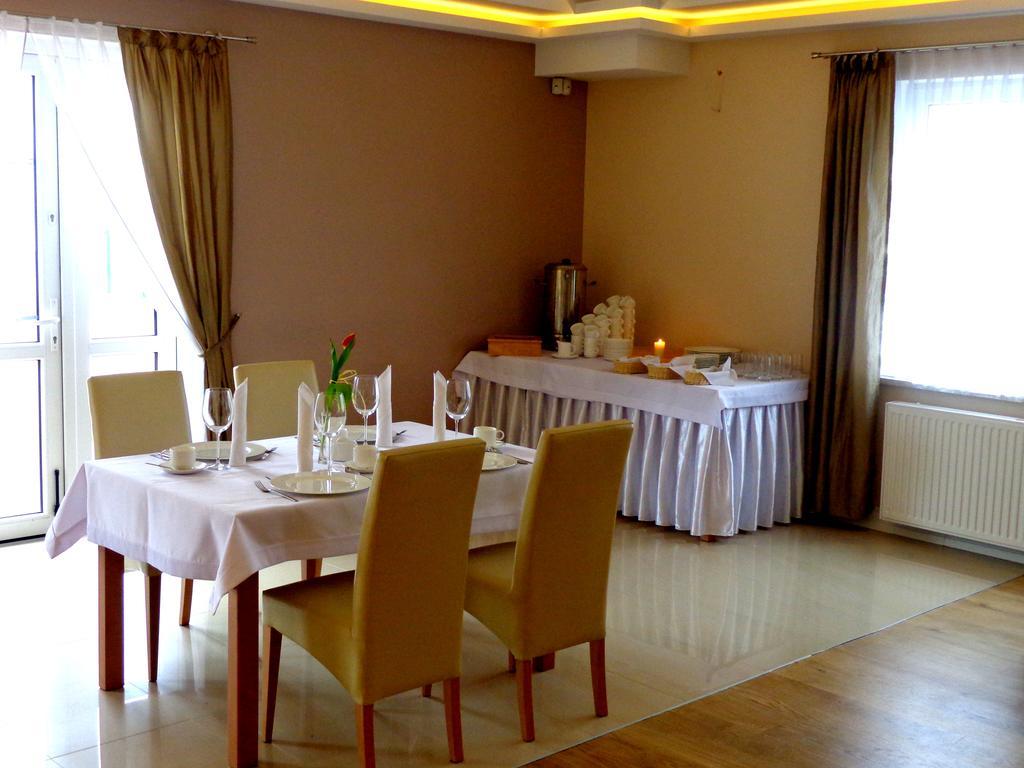 Bed and breakfast Adamar Jastrzębia Góra Extérieur photo