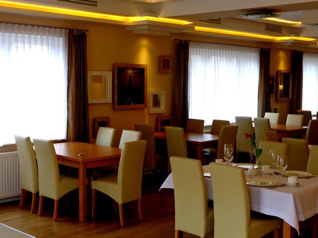 Bed and breakfast Adamar Jastrzębia Góra Extérieur photo
