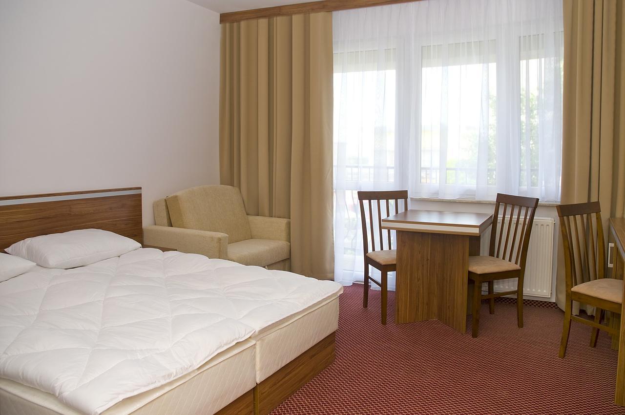 Bed and breakfast Adamar Jastrzębia Góra Extérieur photo