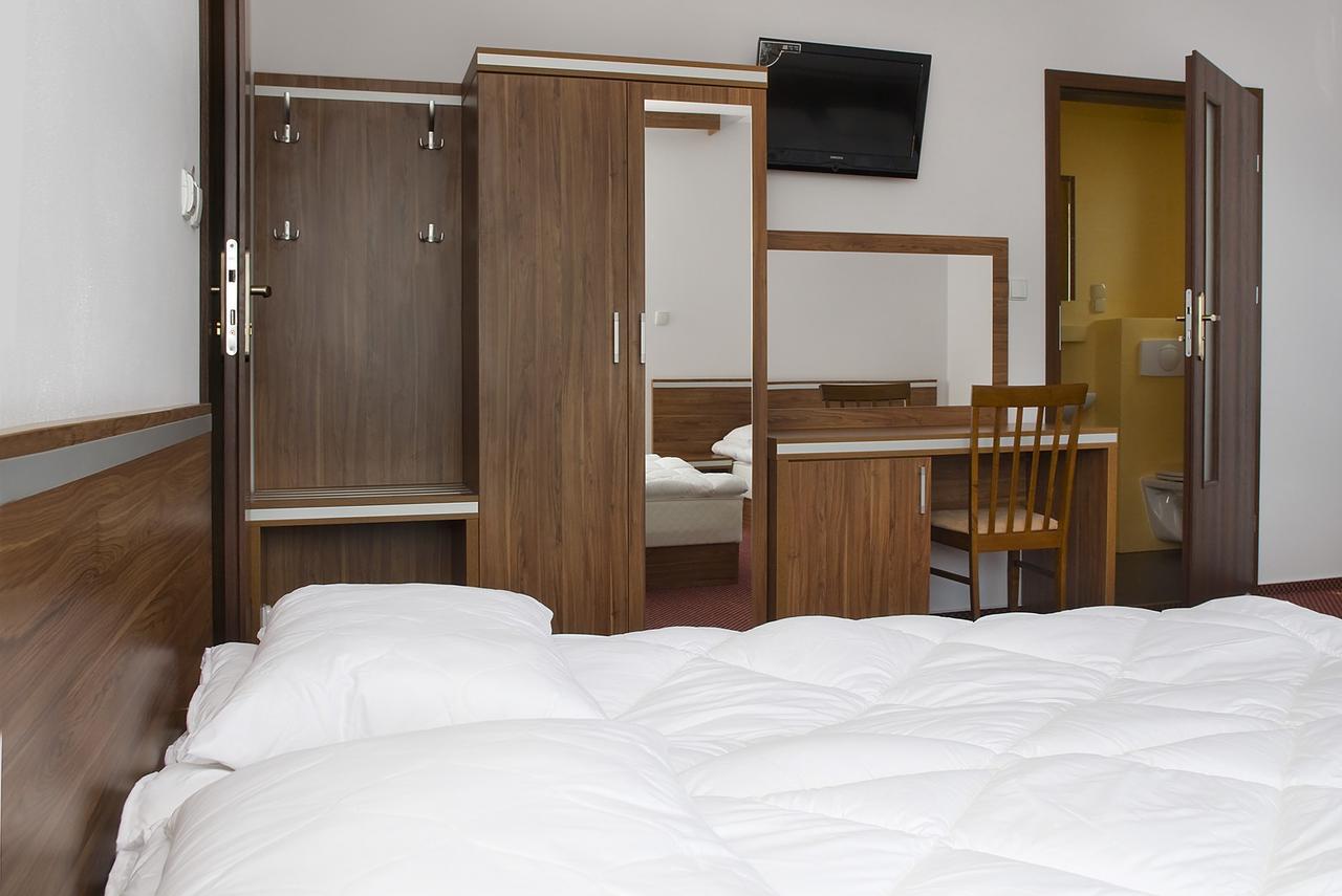 Bed and breakfast Adamar Jastrzębia Góra Extérieur photo
