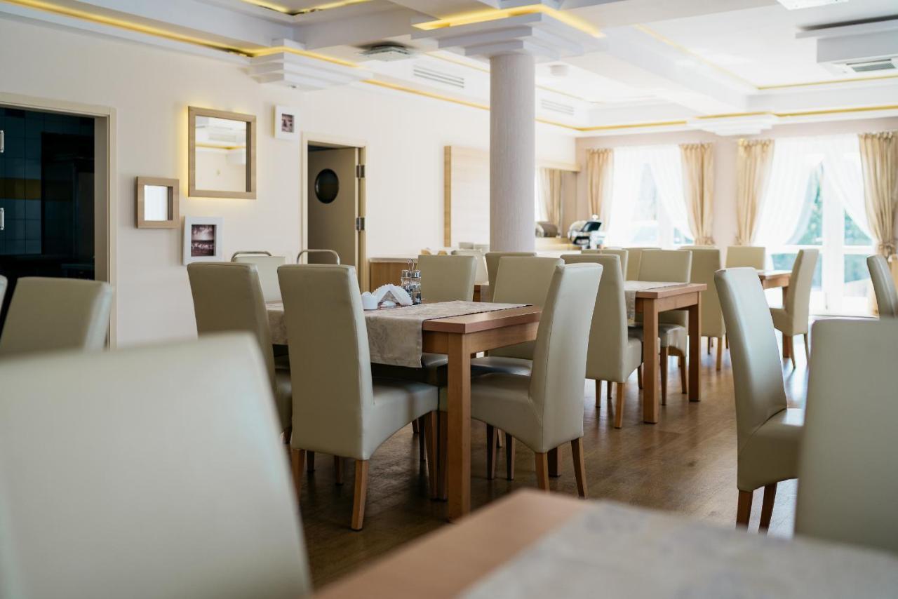 Bed and breakfast Adamar Jastrzębia Góra Extérieur photo