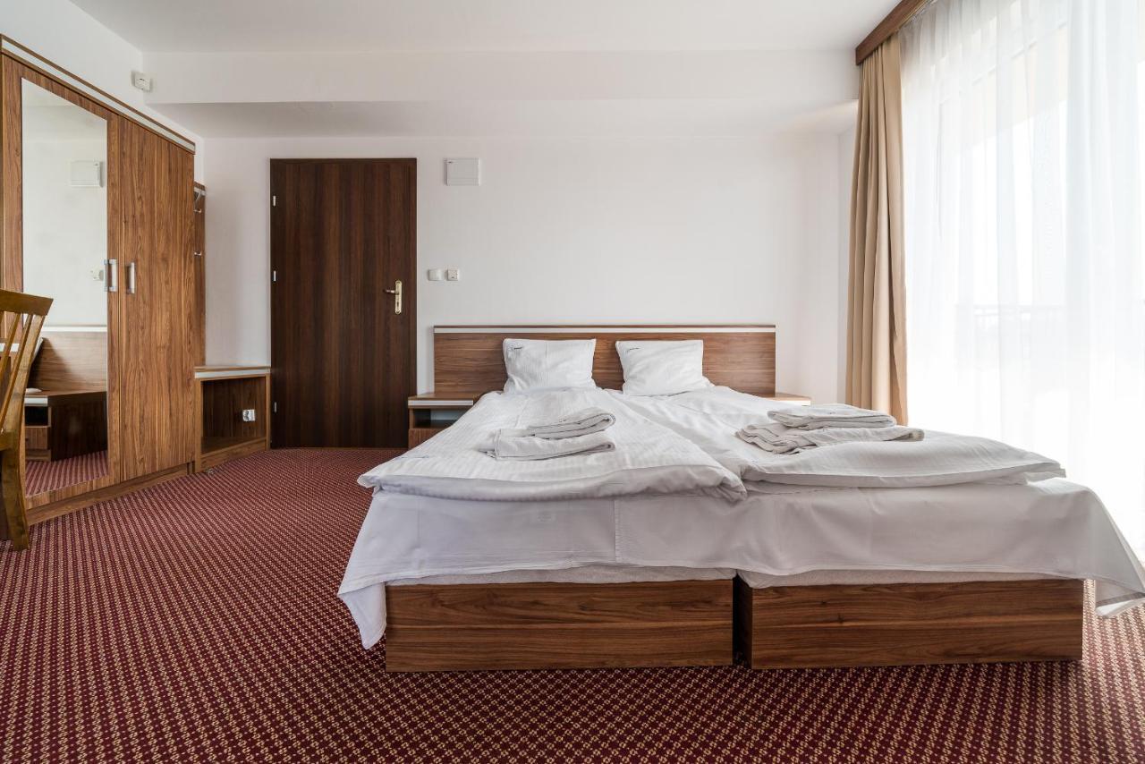 Bed and breakfast Adamar Jastrzębia Góra Extérieur photo