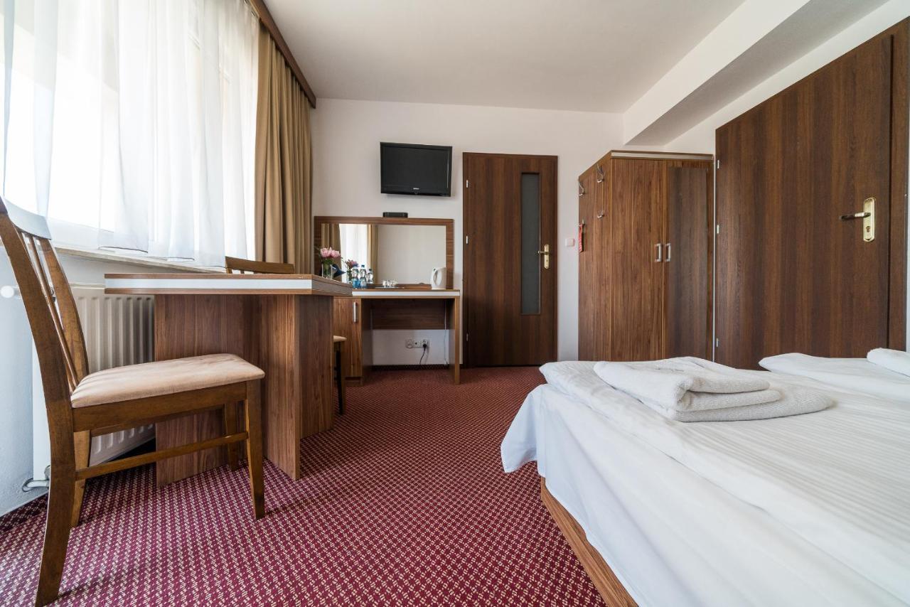Bed and breakfast Adamar Jastrzębia Góra Extérieur photo