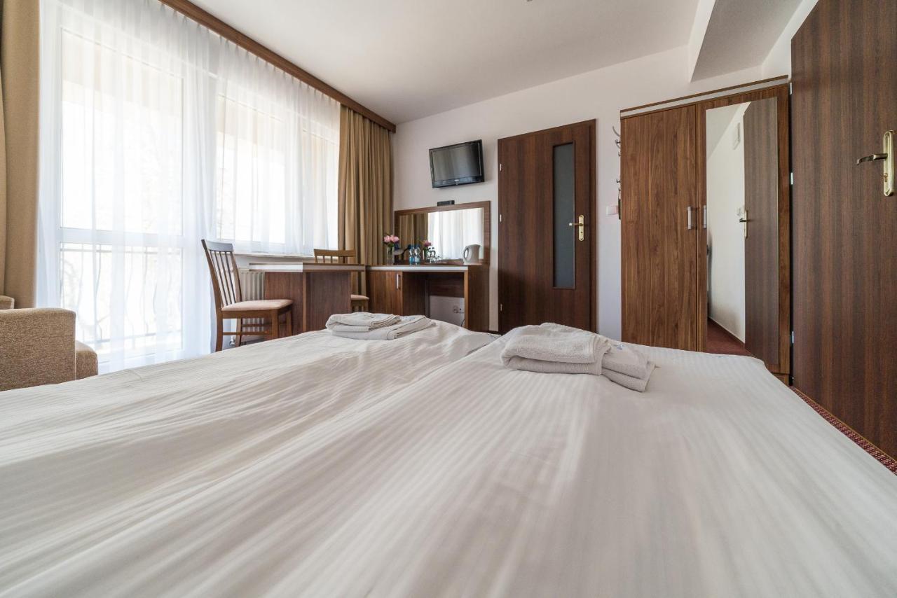 Bed and breakfast Adamar Jastrzębia Góra Extérieur photo