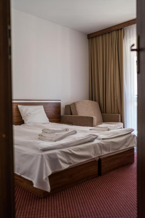 Bed and breakfast Adamar Jastrzębia Góra Extérieur photo