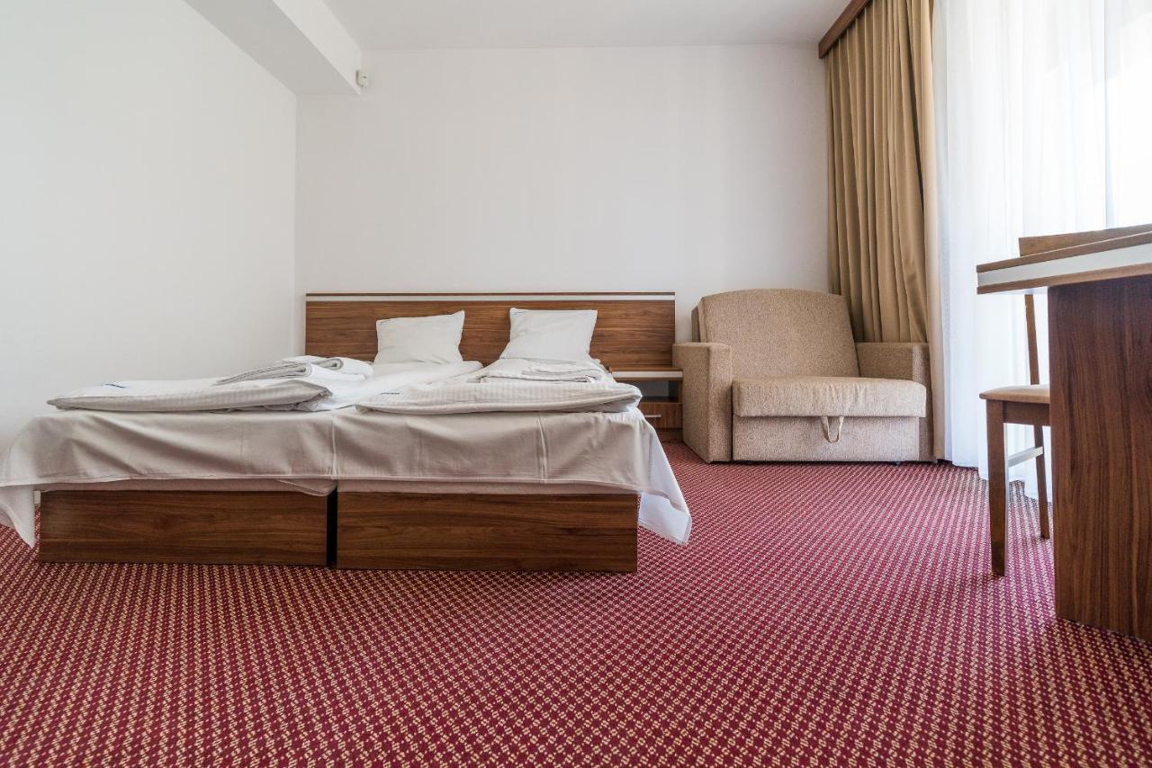 Bed and breakfast Adamar Jastrzębia Góra Extérieur photo
